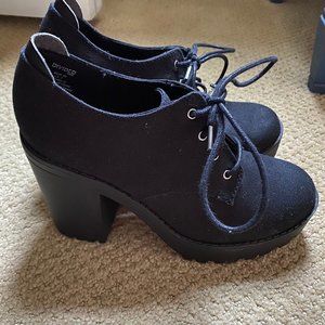 Divided H&M Size 38 size 7 Womans High Heel Boot
